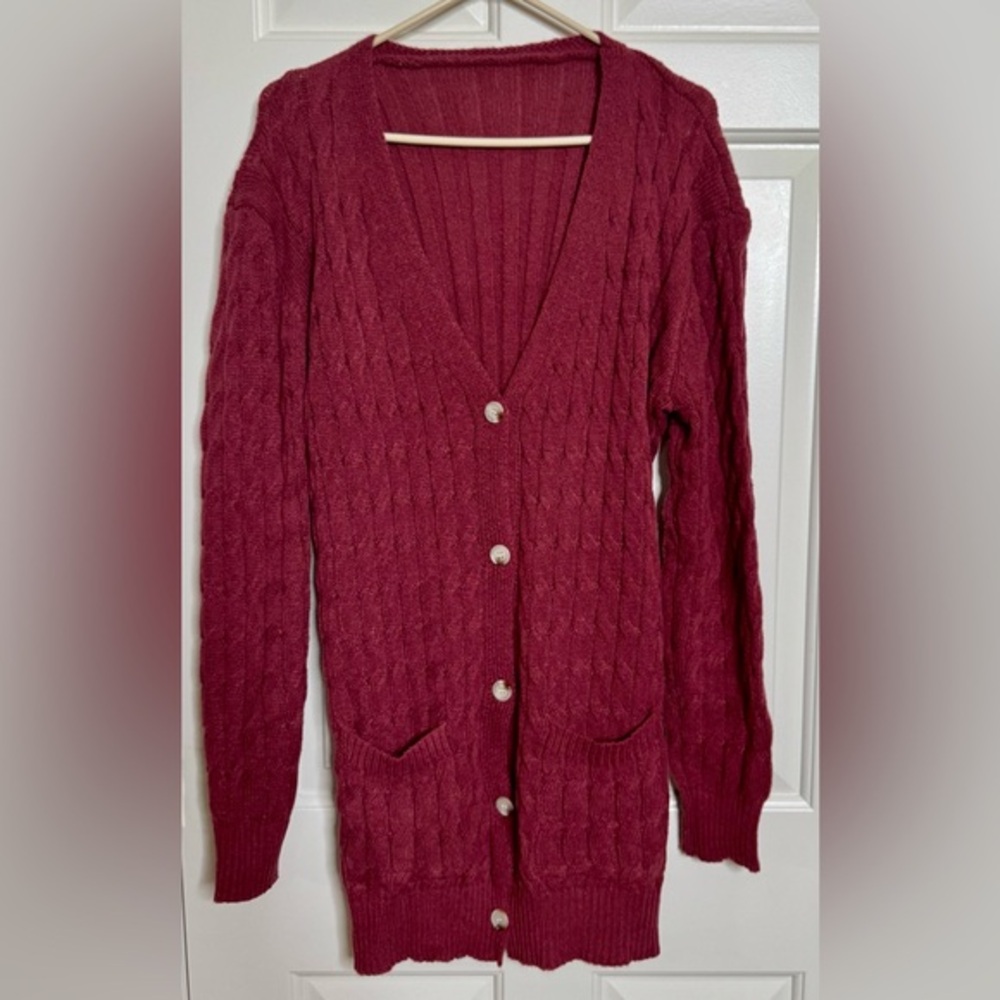 Women’s Long Cable Knit Cardigan Sweater - Burgundy